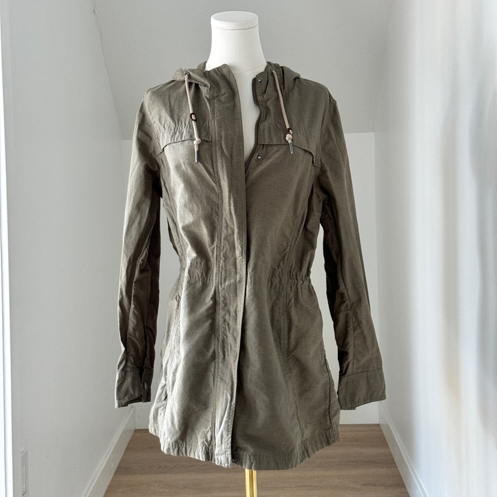 Eddie Bauer Green Utility Jacket with Relaxed Fit and Standing Collar